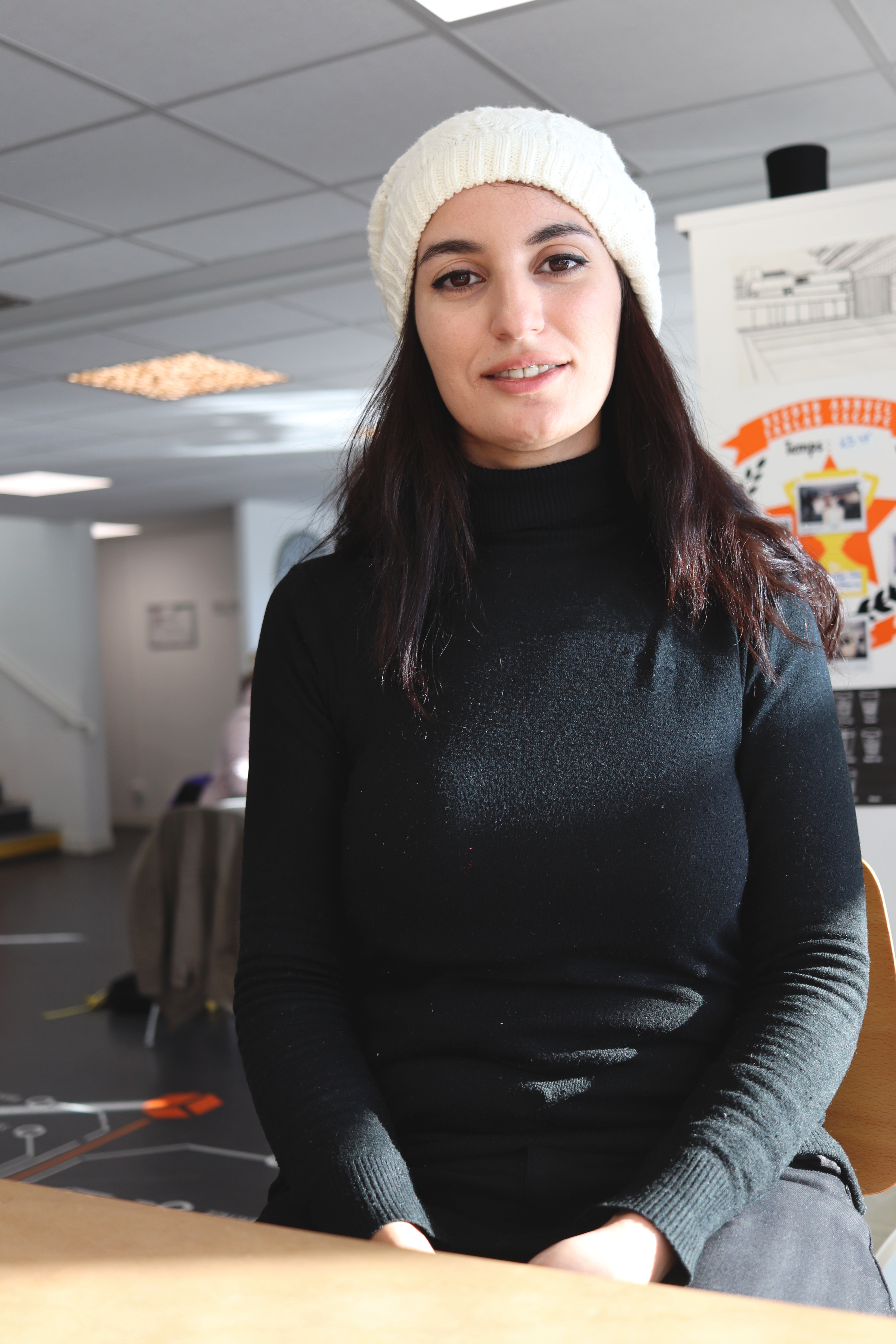 Amira Mansour Khodja, doctorante au laboratoire L2MGC