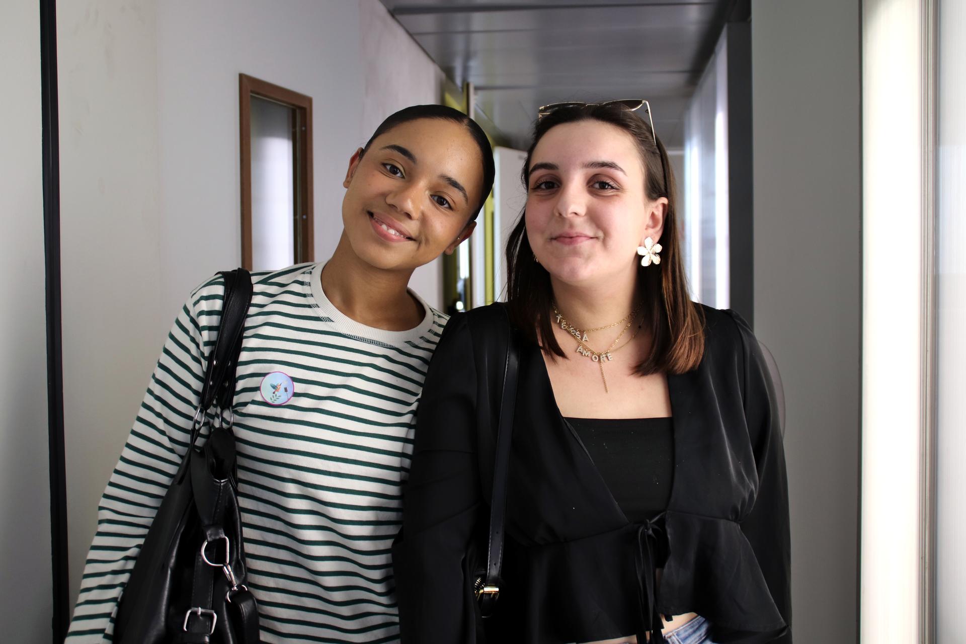 Sarah et Tessa, lauréates dans la catégorie le prix de la catégorie Valorisation de projet