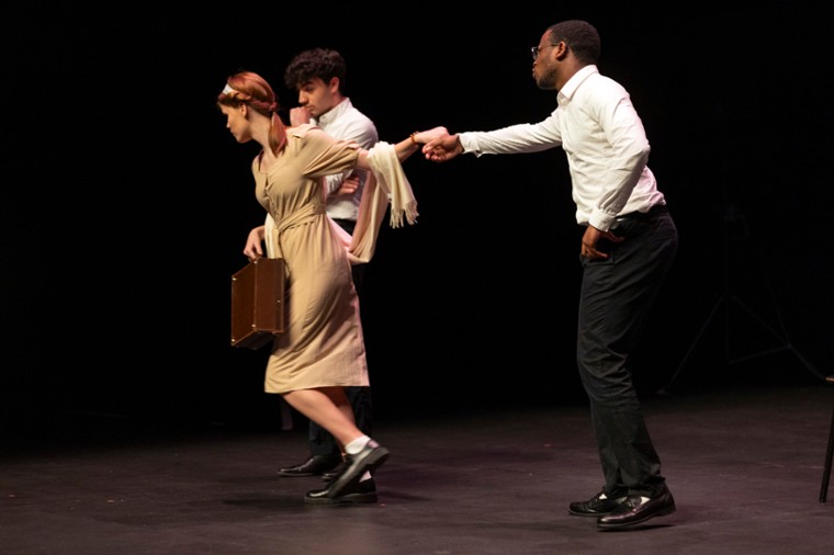 Spectacle de théâtre des étudiants, Moi d'abord + La file d'attente